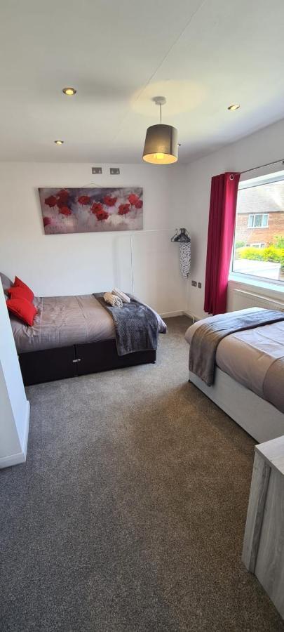 Appartement Well Presented 3 Bed House- 9 Guests - Great For Leisure Or Contractors -ng8 Postcode